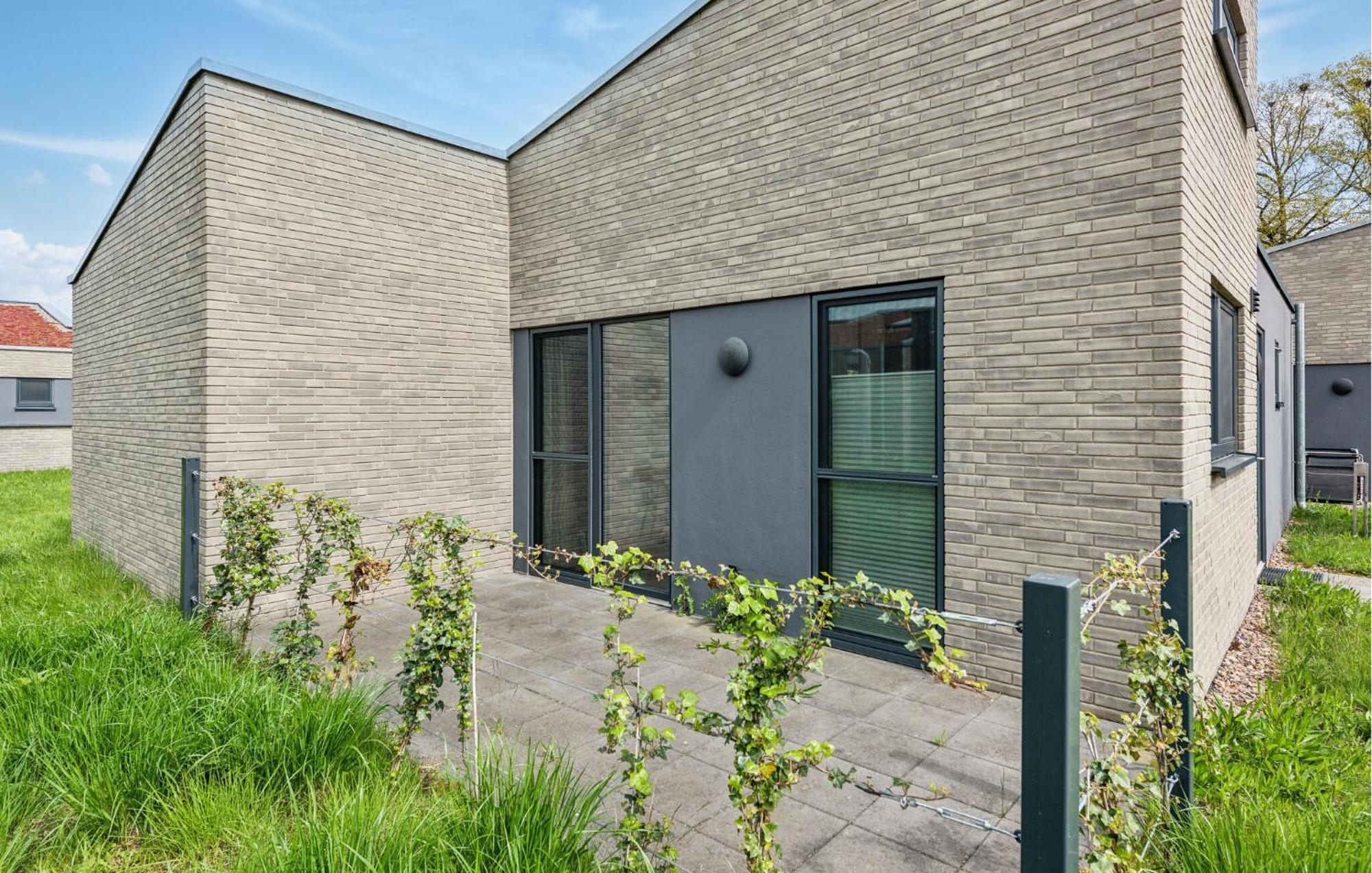 Amazing Home In Lembruch-Duemmer See With Kitchen Zewnętrze zdjęcie